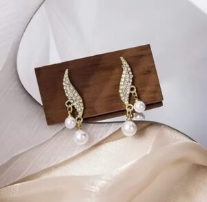 Korean Earring S Shape Crystal Leaf Drop Elegant Pearl Zircon
